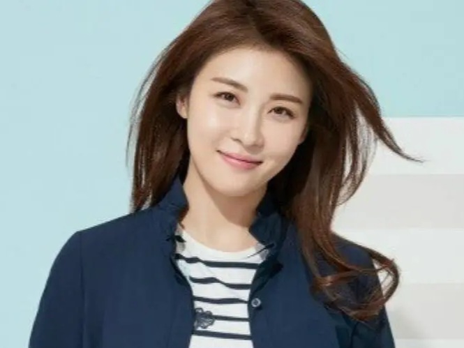 A moment captured by a fan of Ha Jiwon