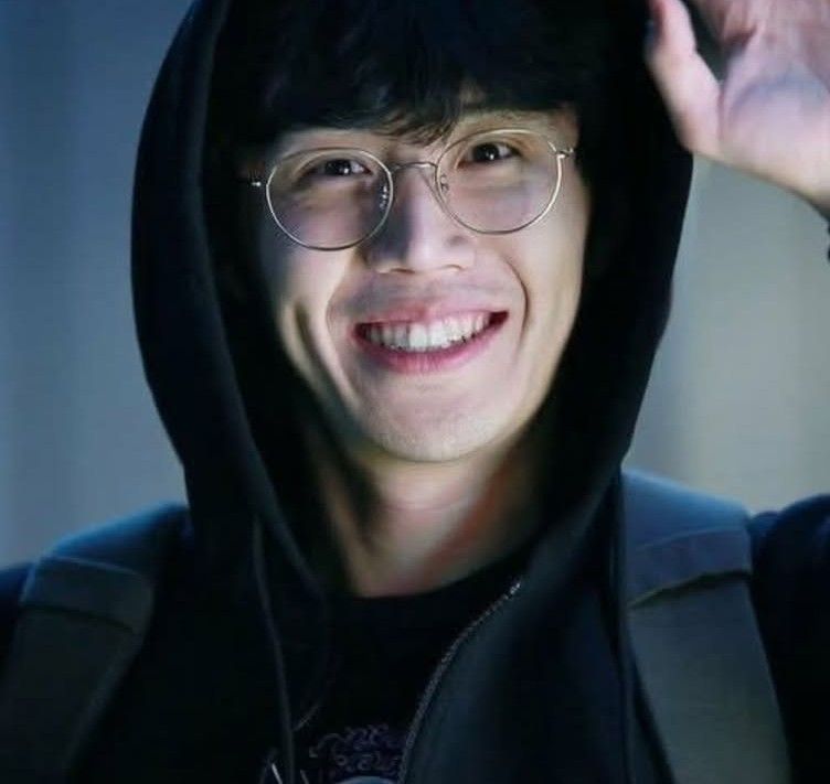 Behind-the-scenes cut of Kim Seonho