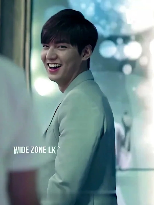 粉絲拍下的李敏鎬瞬間