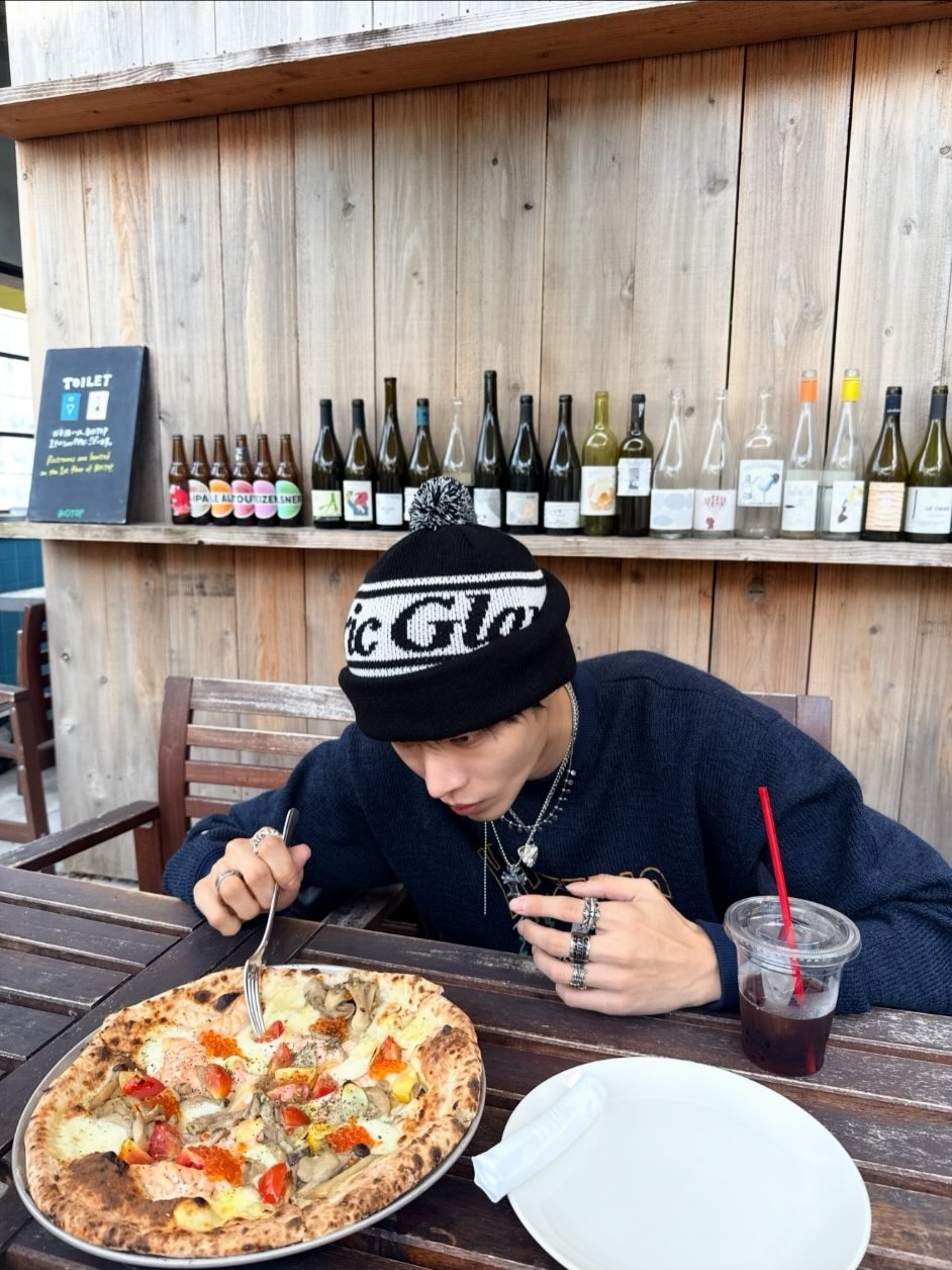 A moment captured by a fan of Choo Youngwoo