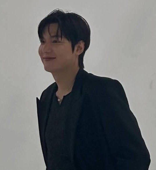 Behind-the-scenes cut of Lee Minho