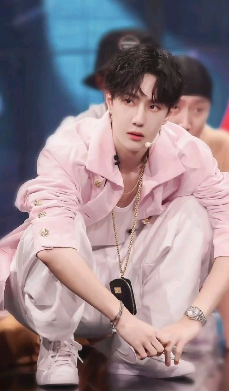 Today's popular wallpaper in Wang Yibo community