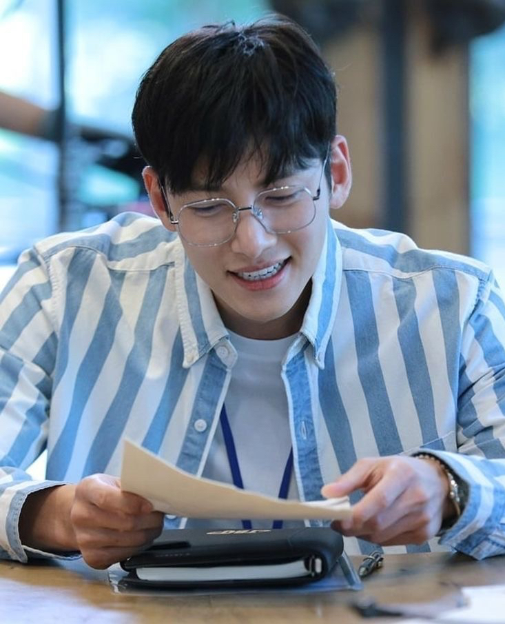 Behind-the-scenes cut of Ji Changwook