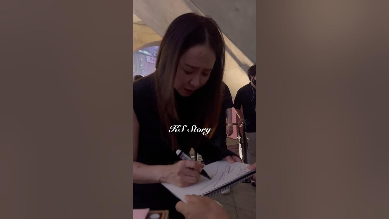 Behind-the-scenes cut of Song Jihyo