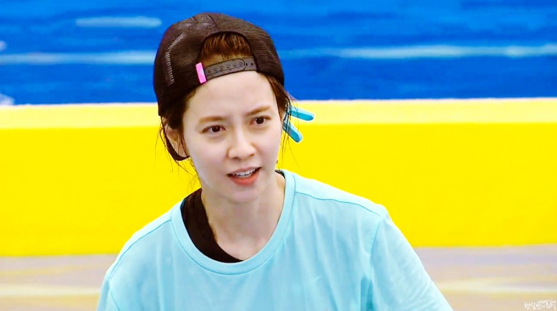 Behind-the-scenes cut of Song Jihyo