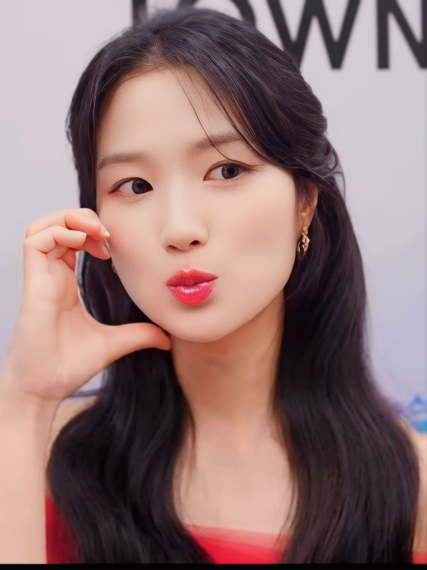 Recent activity shot of Kim Hyeyoon