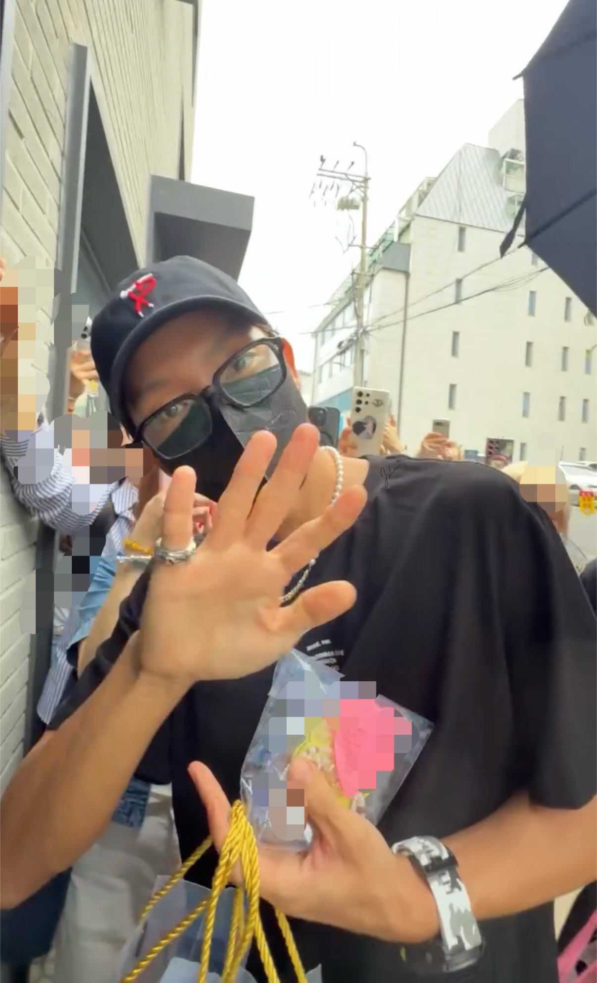 Recent activity shot of Lee Joongi