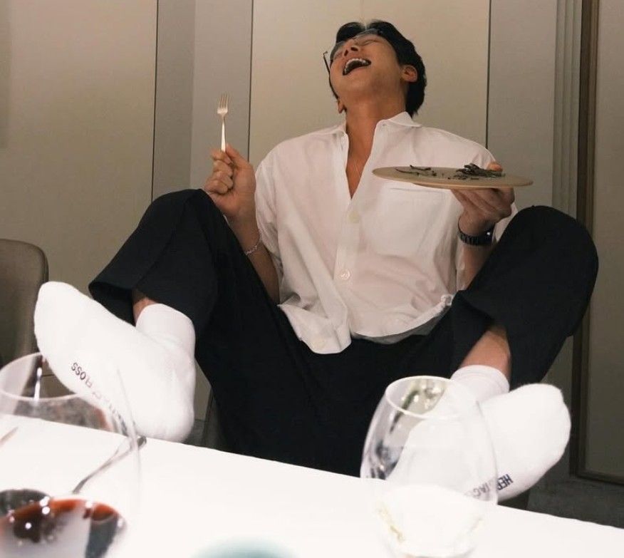 Behind-the-scenes cut of Ji Changwook