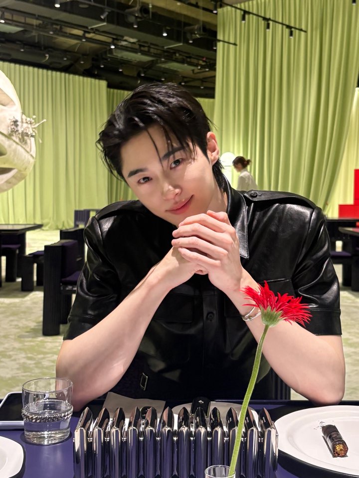 Latest photo of Byeon Wooseok