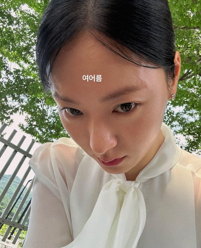 Latest photo of Jeon Yeobeen