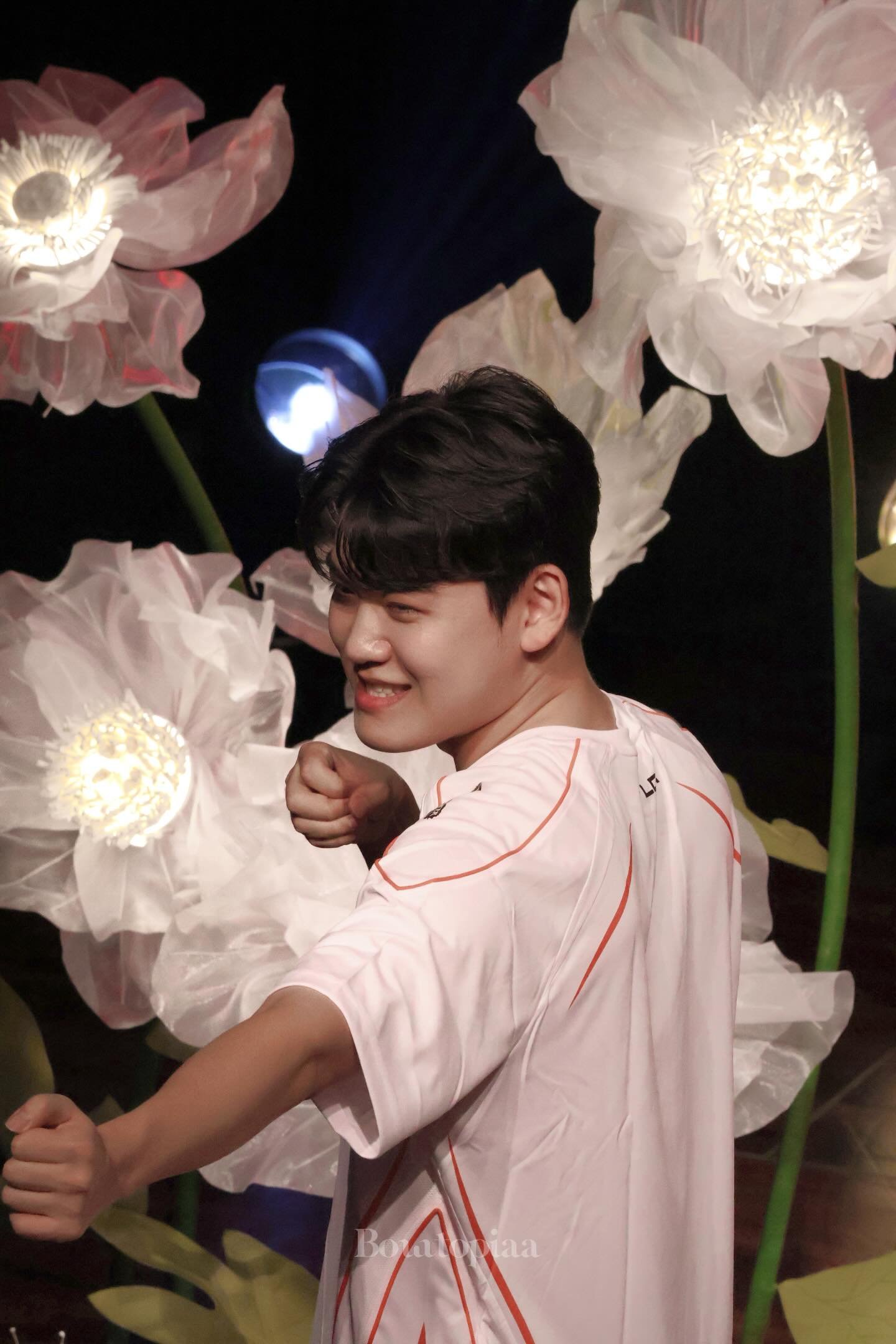 Gumayusi的幕後花絮