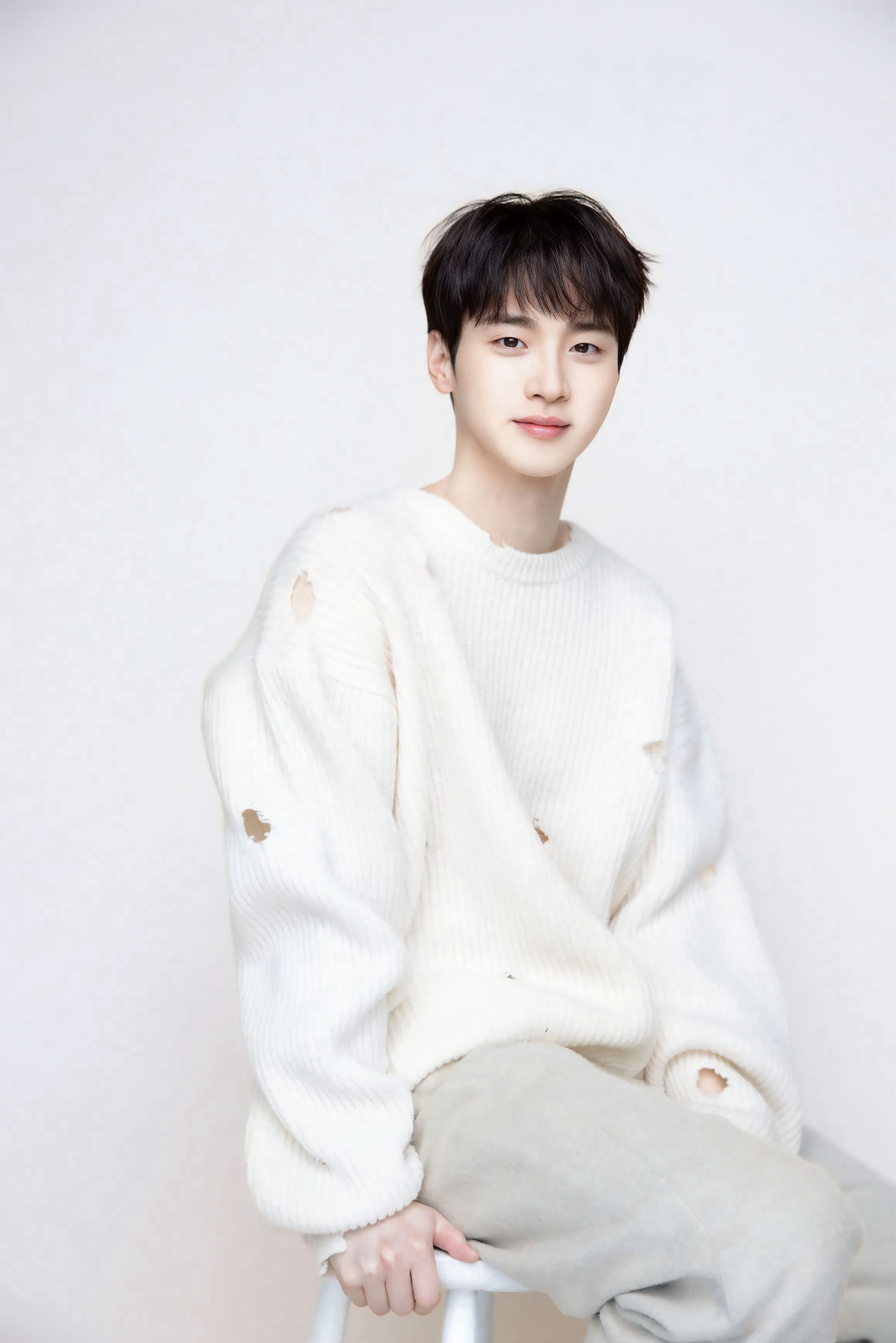 Recent activity shot of Jang Dongyoon