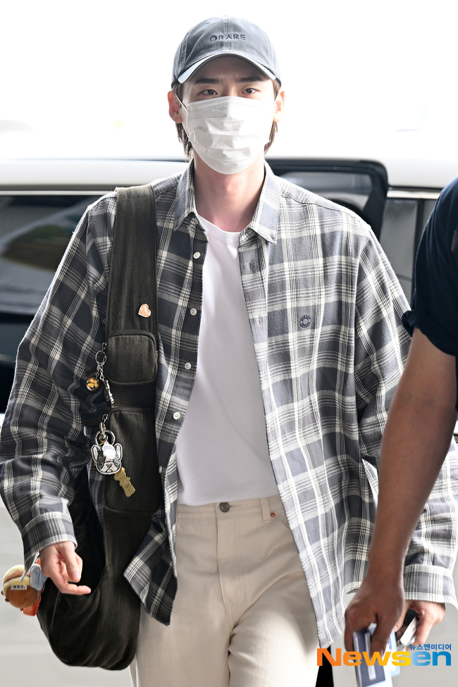 A moment captured by a fan of Lee Jongsuk