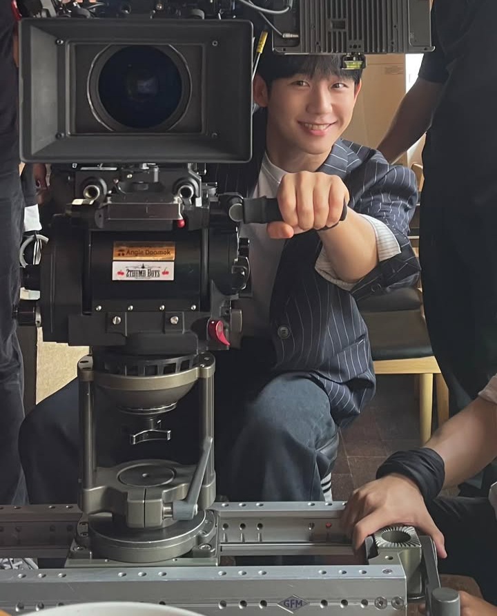 정해인의 비하인드 컷