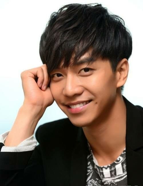Latest photo of Lee Seunggi