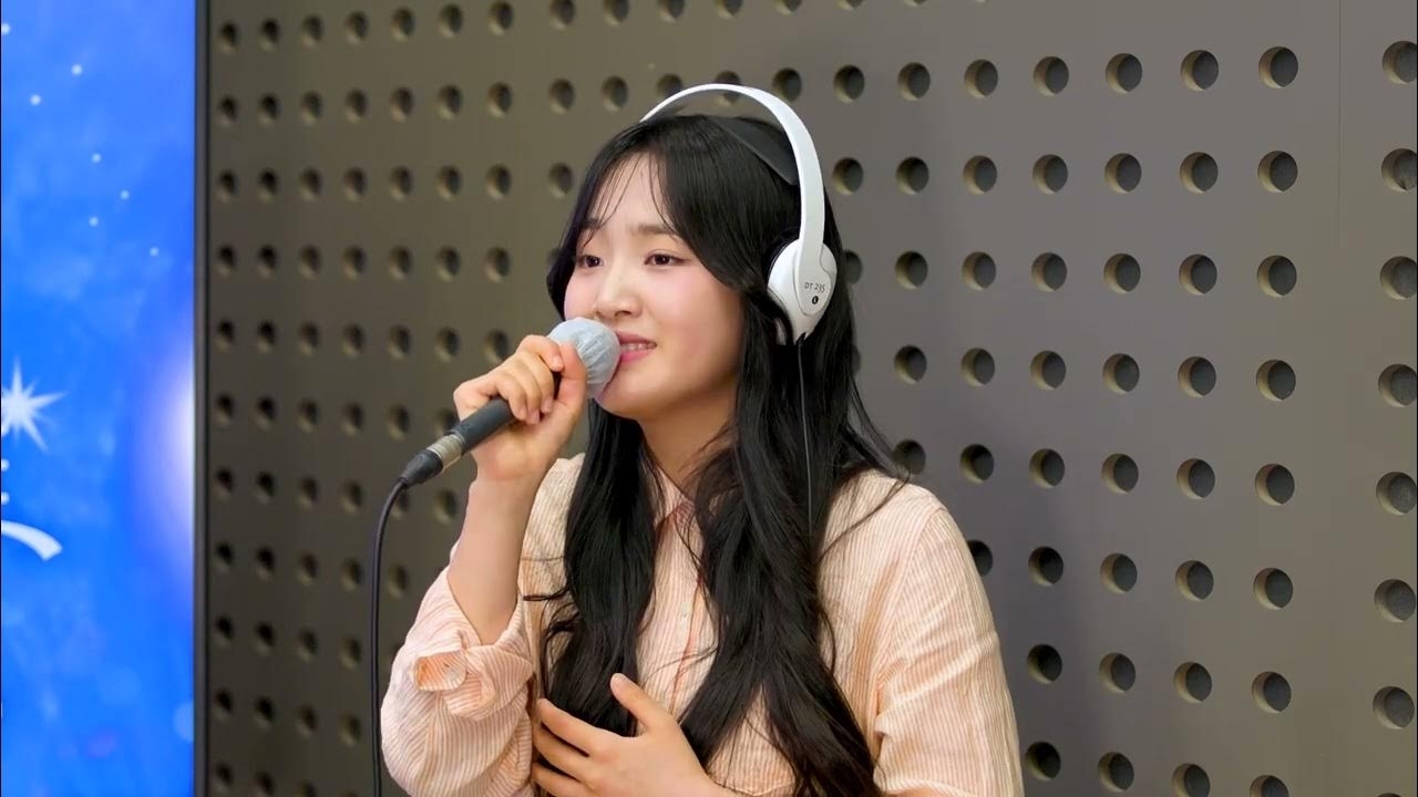 A moment captured by a fan of Kim Taeyeon