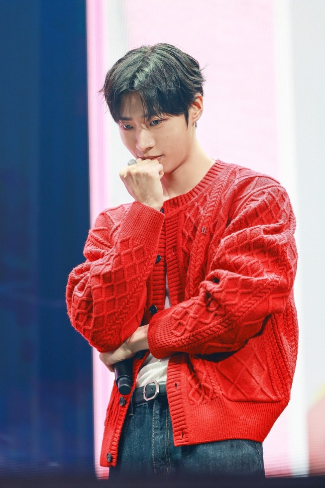 A moment captured by a fan of Choo Youngwoo