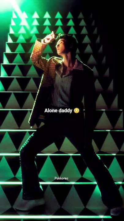 Behind-the-scenes cut of Cha Eunwoo