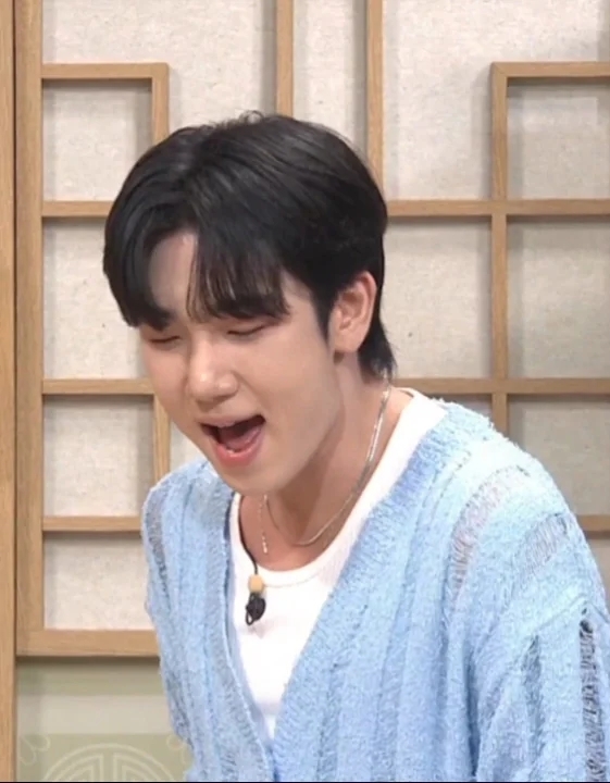 チェ・スホのビハインドカット