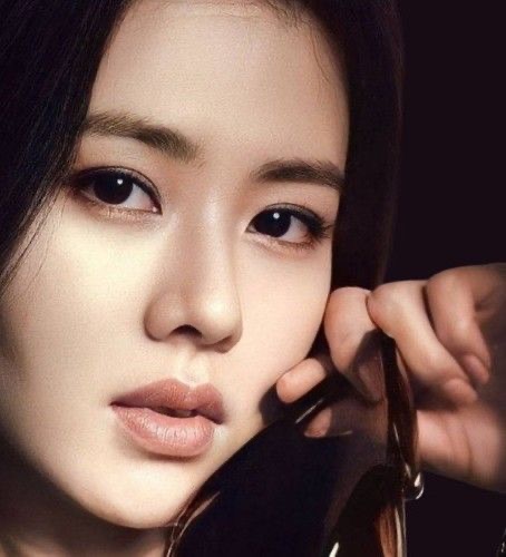 孙艺珍的近期活动照