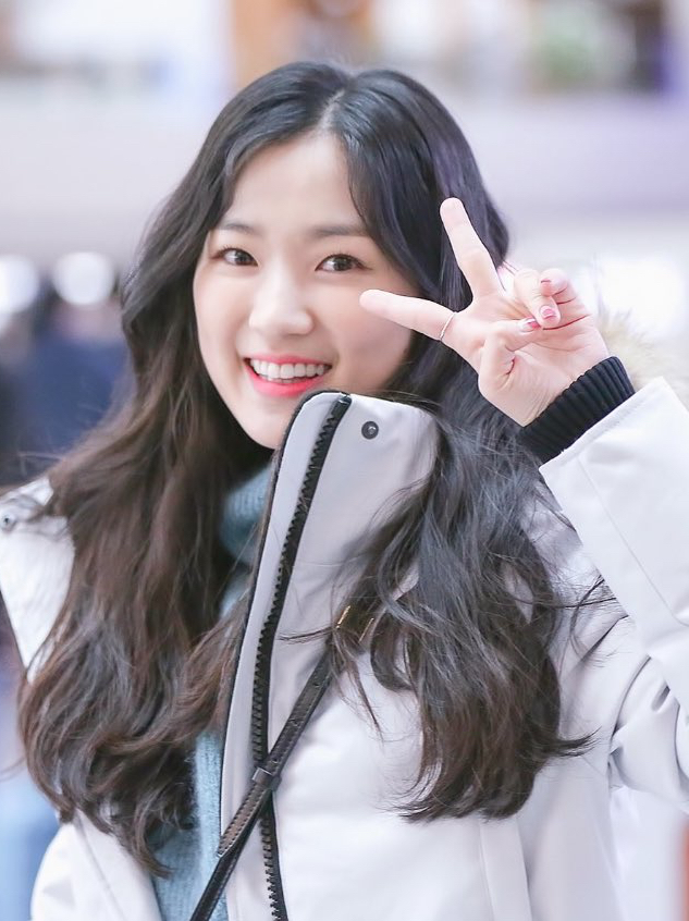 Behind-the-scenes cut of Kim Hyeyoon