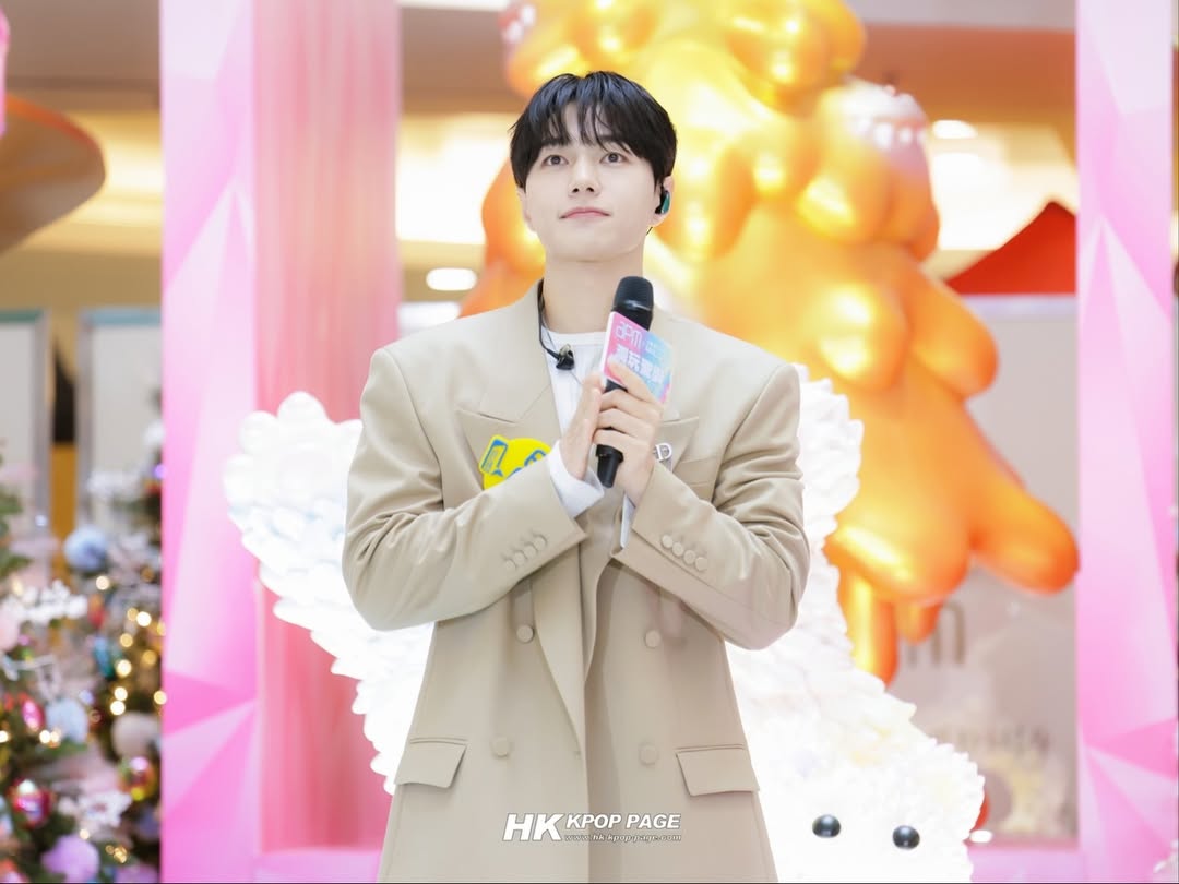 Latest photo of Kim Myungsoo (L)