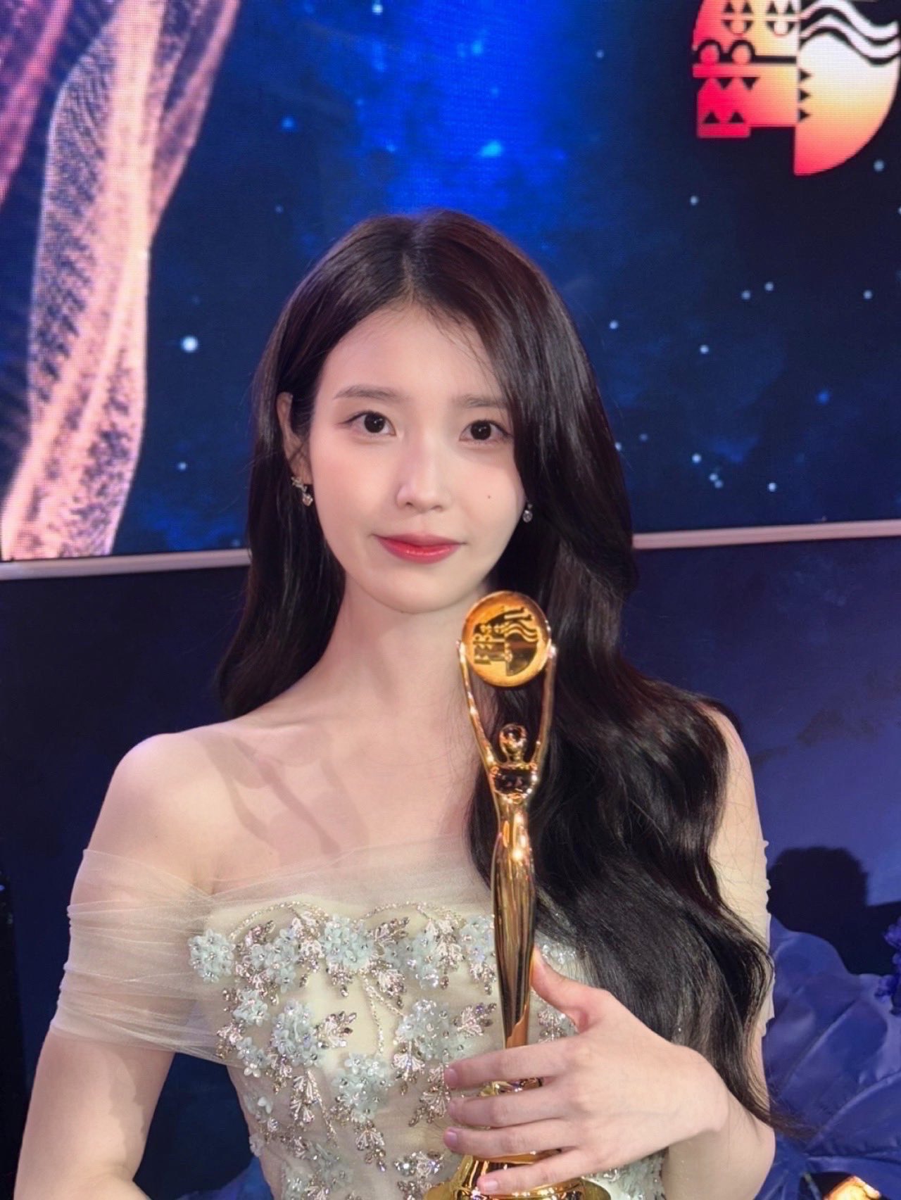 A moment captured by a fan of IU