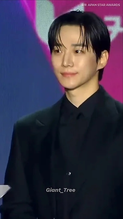 粉丝拍下的李俊昊瞬间