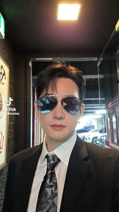 Wallpaper spesial buatan penggemar Park Sihoo