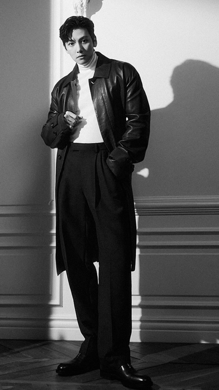 Today's popular wallpaper in Ji Changwook community