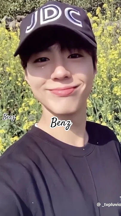 Recent activity shot of Park Bogum