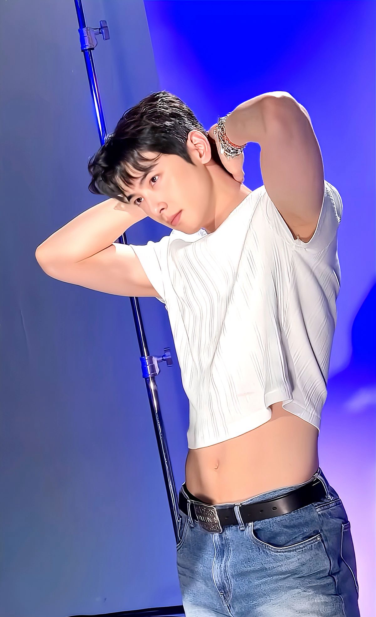 A moment captured by a fan of Cha Eunwoo