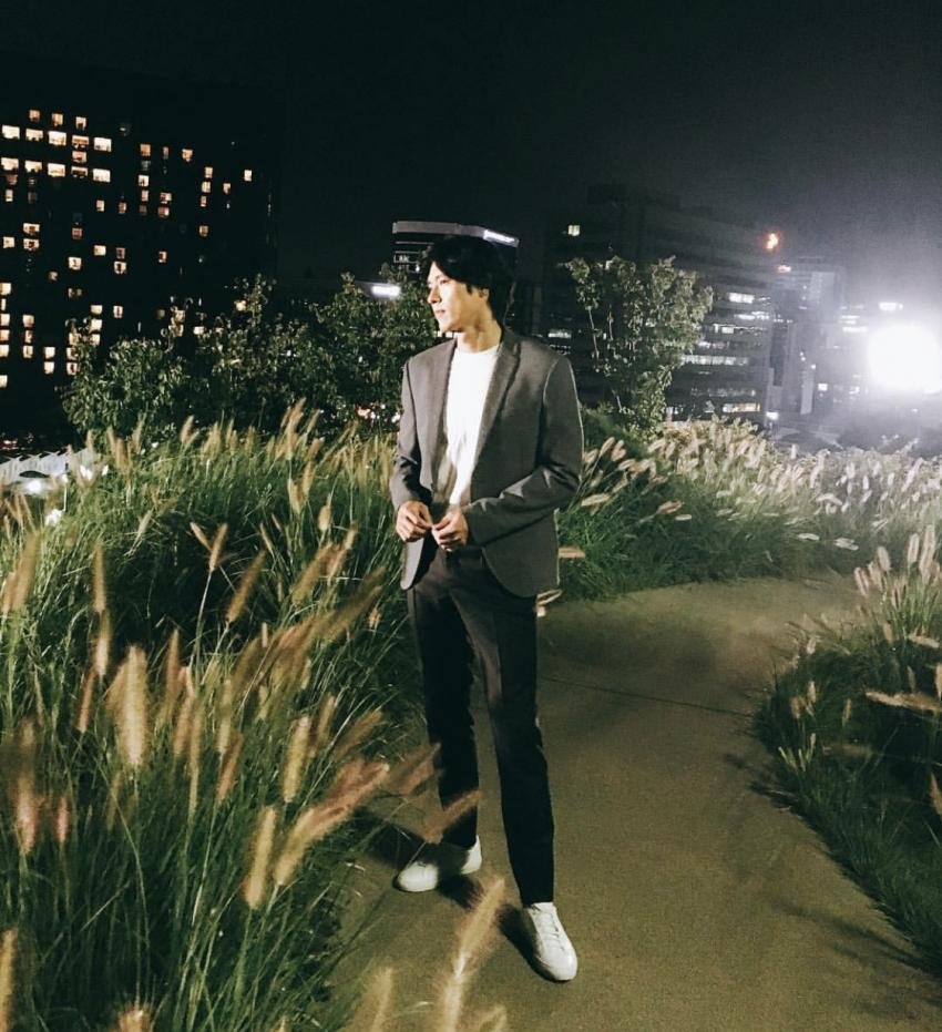 Cuplikan di balik layar dari Hyun Bin