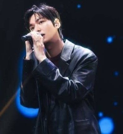 Latest photo of Lee Minho