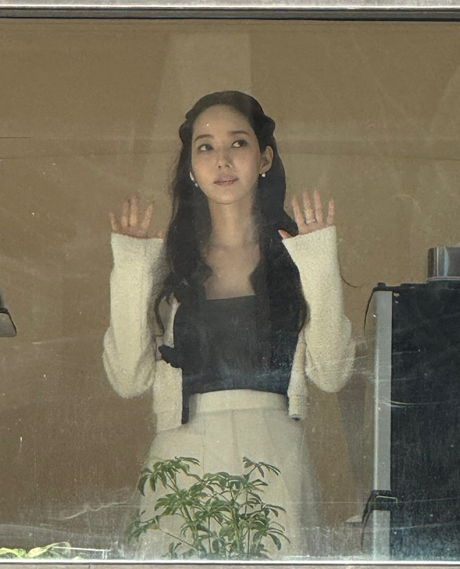 A moment captured by a fan of Park Minyoung
