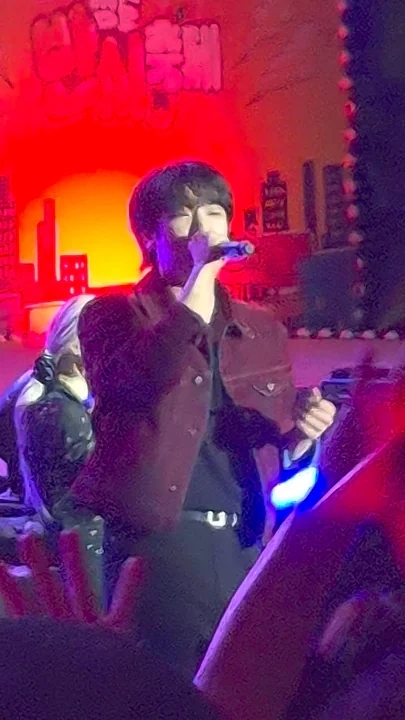 Emotional wallpaper shared by fans for Choi Sooho