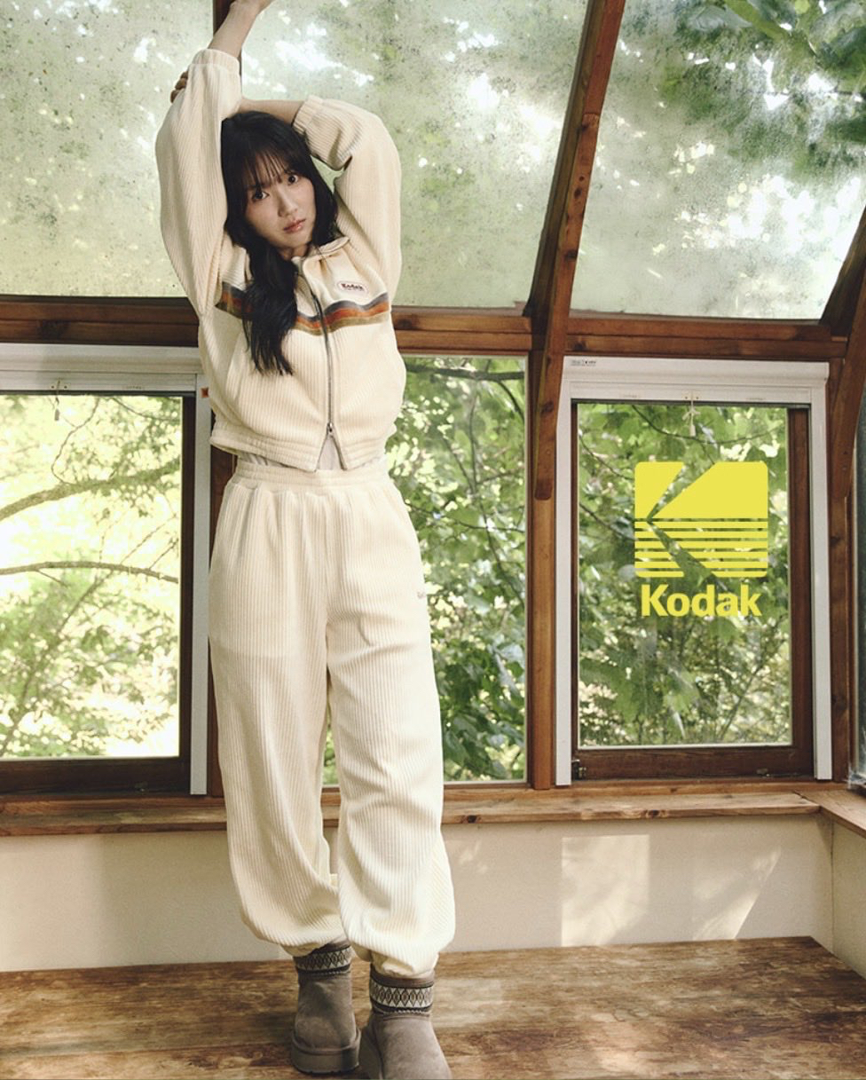 Behind-the-scenes cut of Kim Hyeyoon