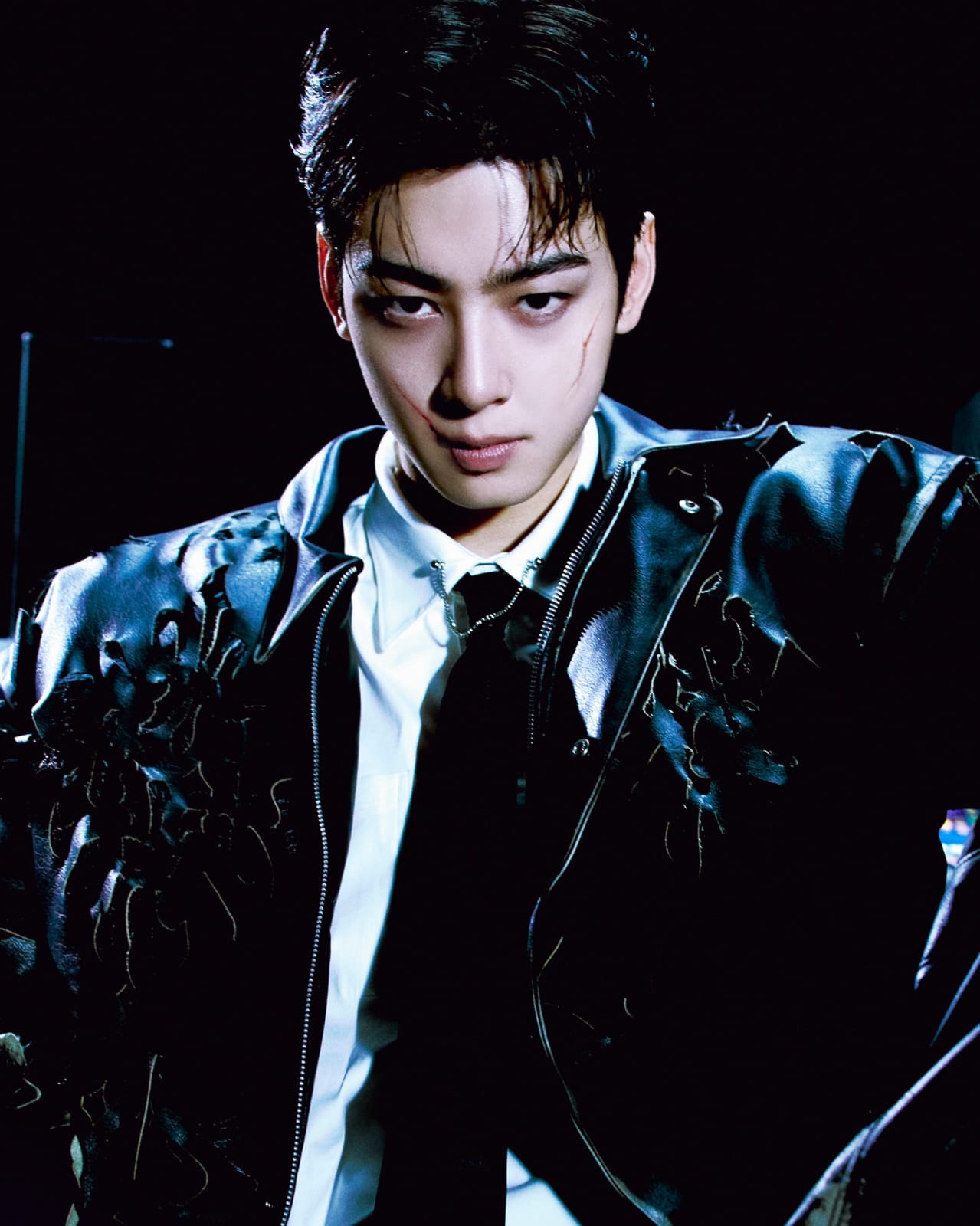 Recent activity shot of Cha Eunwoo