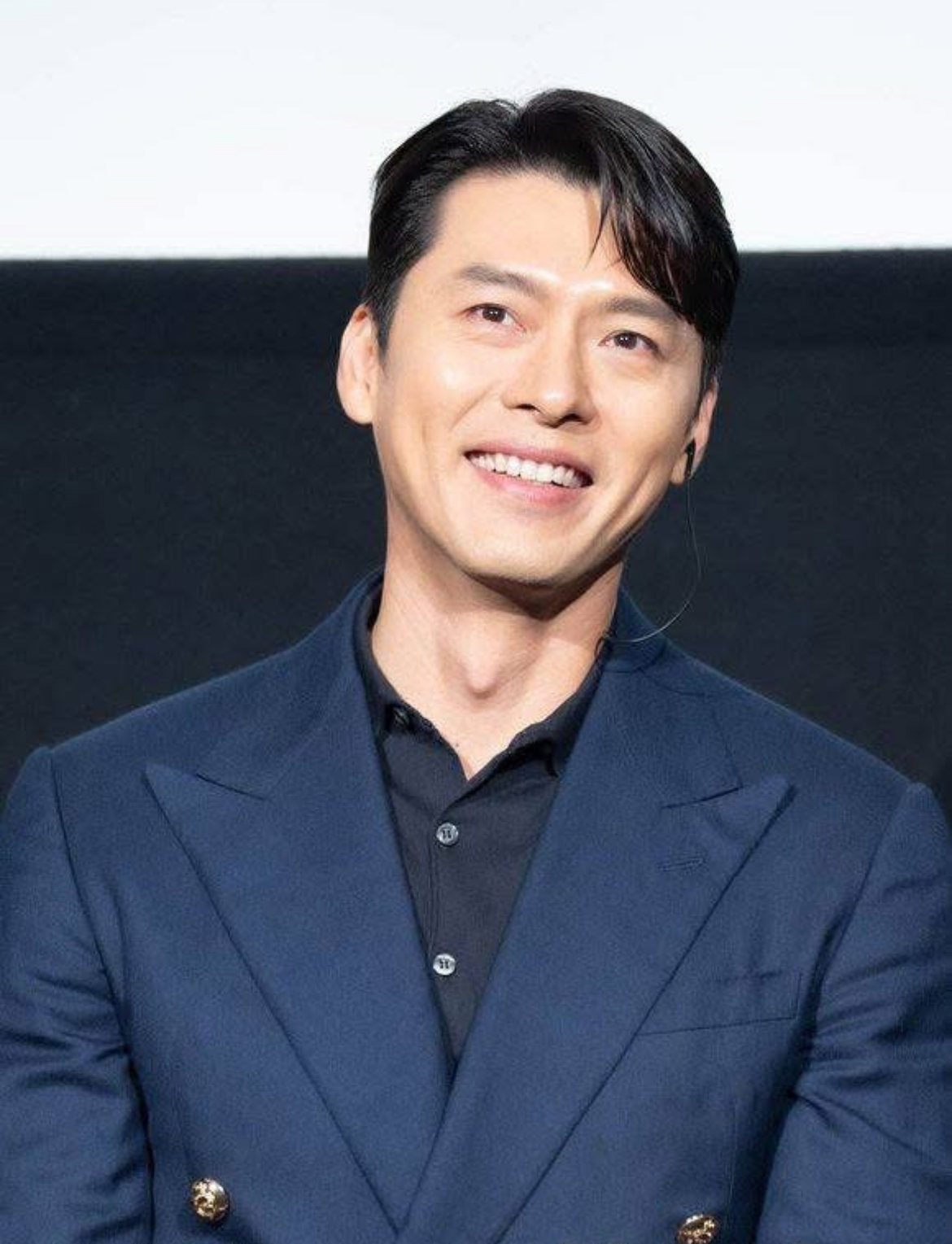 A moment captured by a fan of Hyun Bin