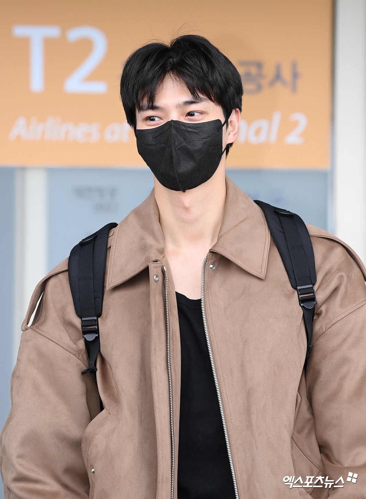 Latest photo of Song Kang