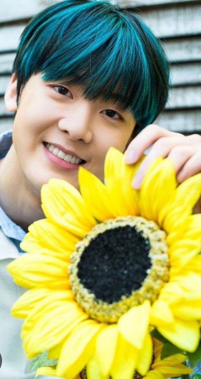 Emotional wallpaper shared by fans for Yoon Sanha
