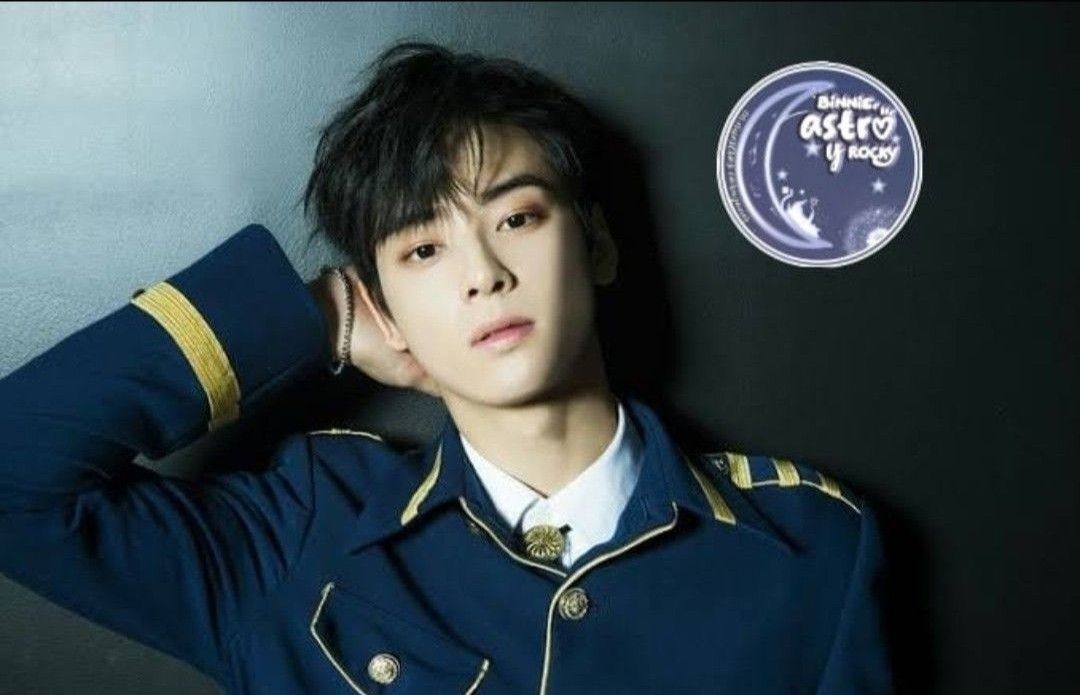 Recent activity shot of Cha Eunwoo
