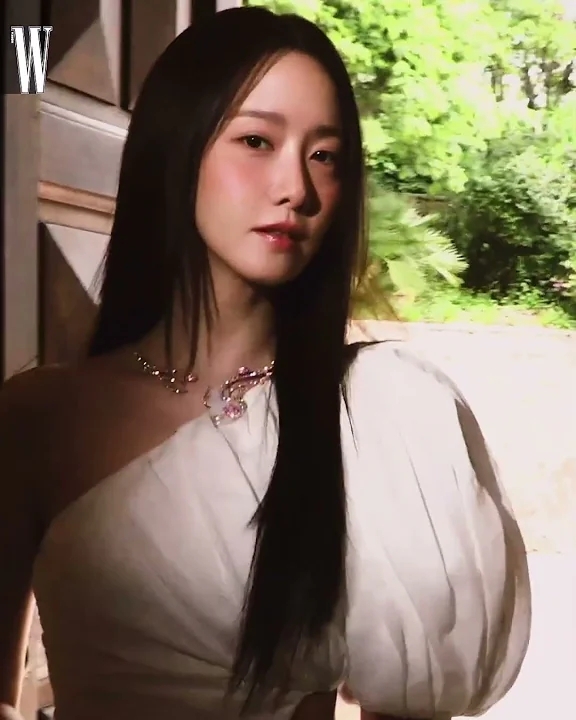 Latest photo of Yoona