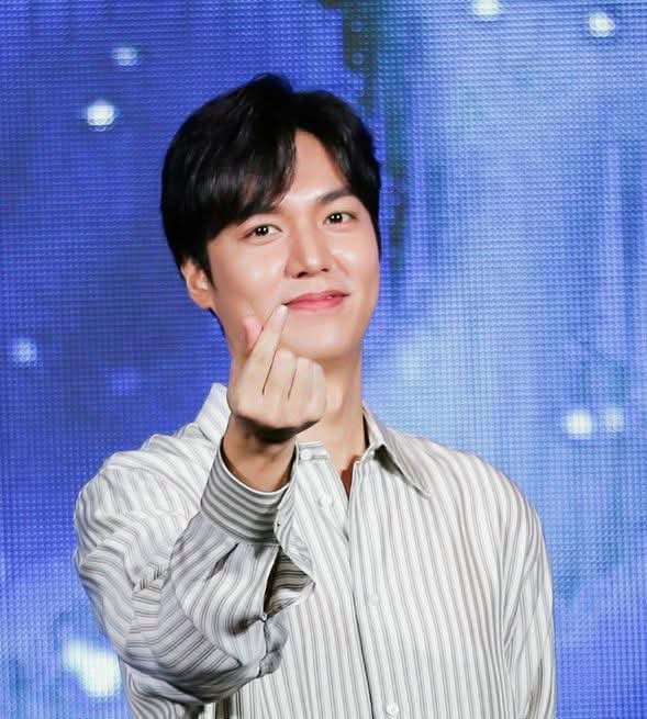 A moment captured by a fan of Lee Minho