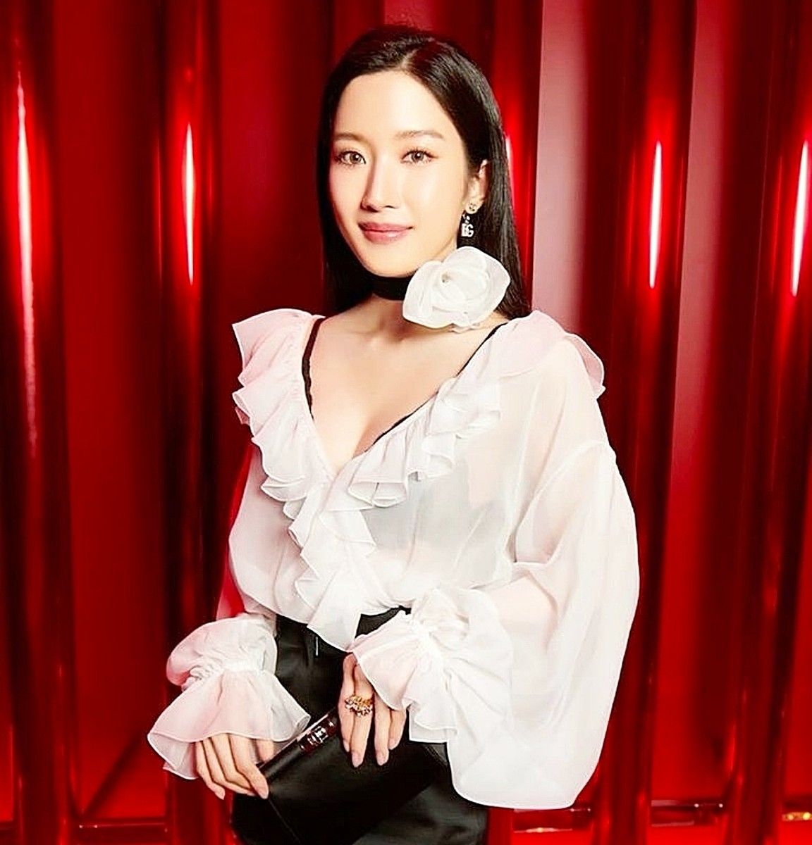 Behind-the-scenes cut of Mun Kayoung