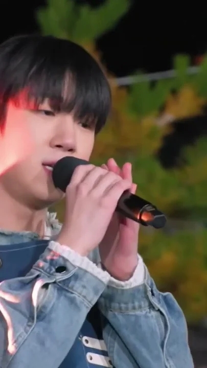 Special wallpaper made by Choi Sooho's fans