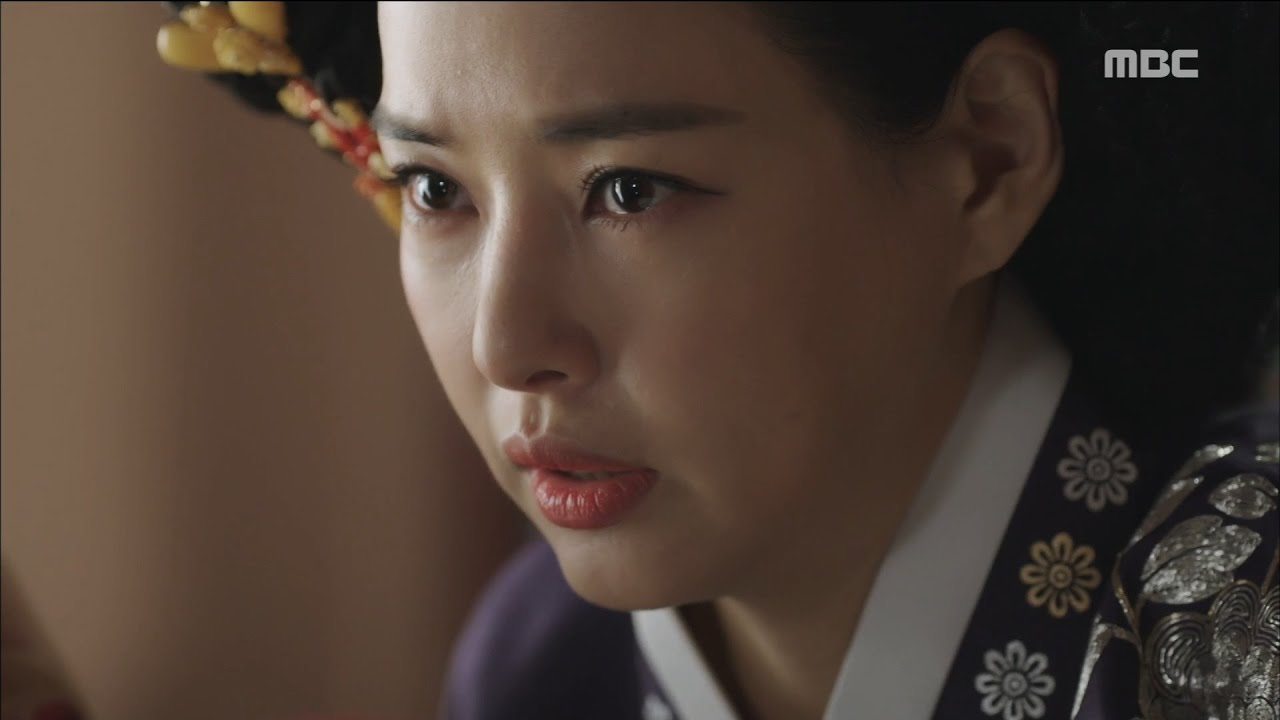 A moment captured by a fan of Yoon Kyunsang