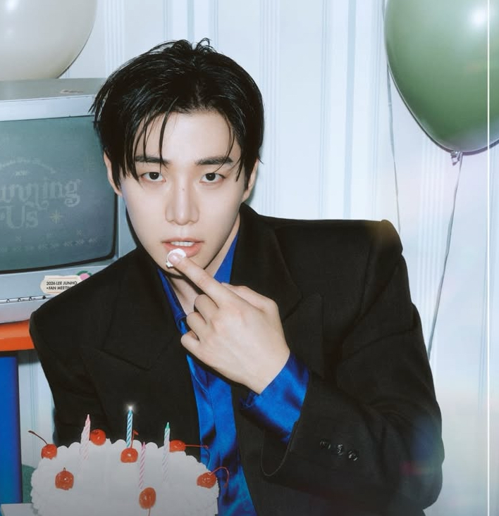 イ・ジュノの最近の活動ショット