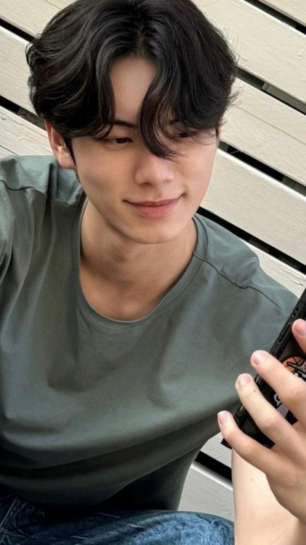 A moment captured by a fan of Lee Chaemin