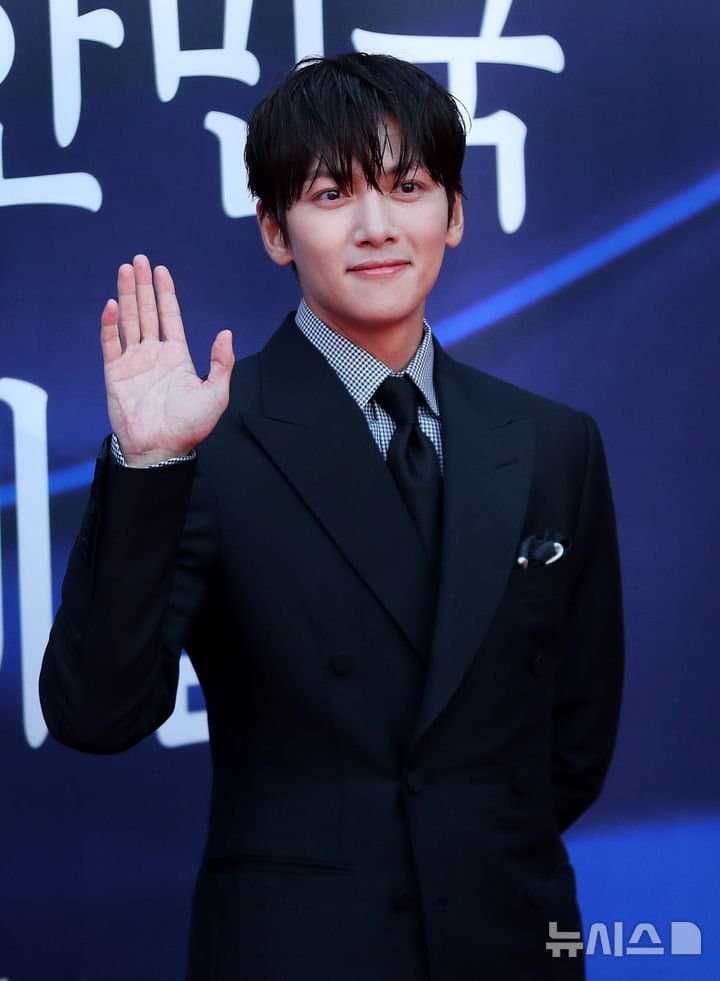 A moment captured by a fan of Ji Changwook